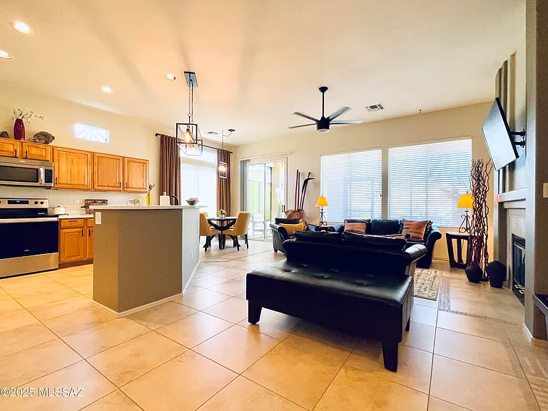 13045 N Burrobush Loop — Photo 12