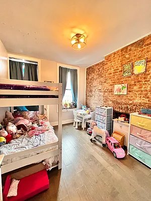 Rented by Keller Williams NYC | media 24