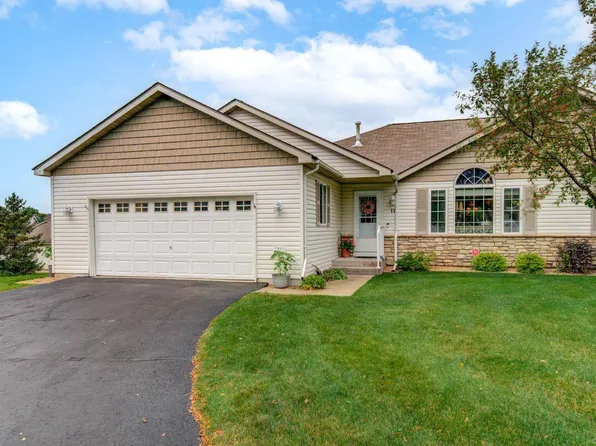 11 Bridgewater Trl, Hudson, WI 54016