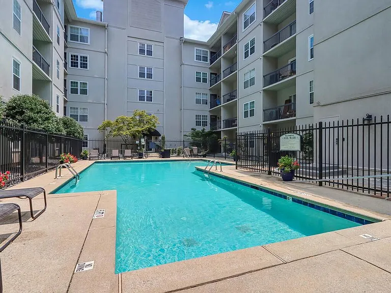 1074 Peachtree Walk NE #B222 — Photo 3