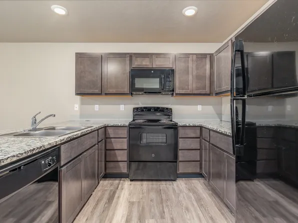 390 W Greenhurst Rd #13, Nampa, ID 83686