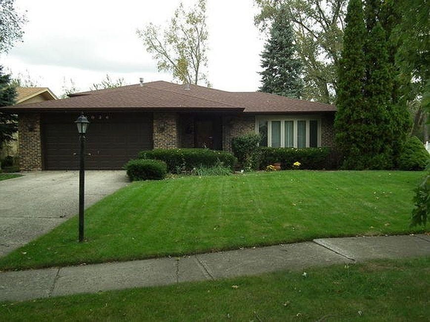 1st image of 8026 Circle Dr