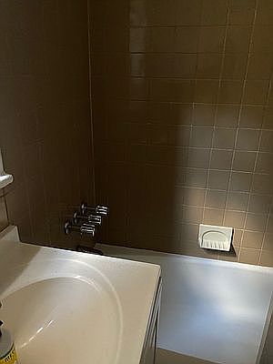 4th image of 28-29 43rd St #1R