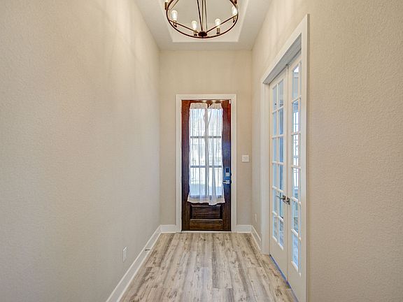 3rd image of 2107 Dovetail Falls Ln