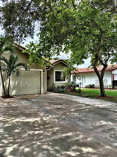 7825 NW 40th St #A Photo 1 7825 NW 40th St #A Photo 1