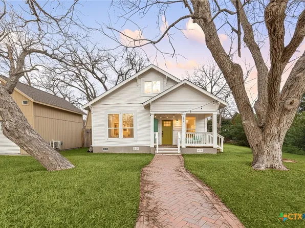 218 S Rio Grande St, Lockhart, TX 78644