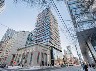 215 Queen St W #1402, Toronto, ON M5V 0P5
