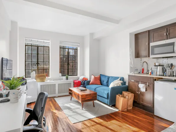 45 Tudor City Place image 1 of 5