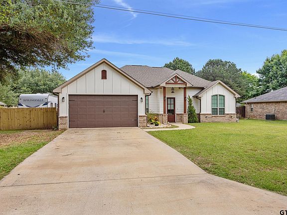 2nd image of 21235 Dogwood Dr