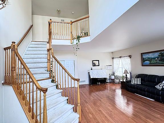 2nd image of 19 Colmart Way