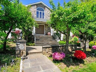 23 Gatehouse Rd, Scarsdale, NY, 10583