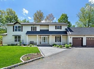 10 Sebring Rd, Somerset, NJ 08873