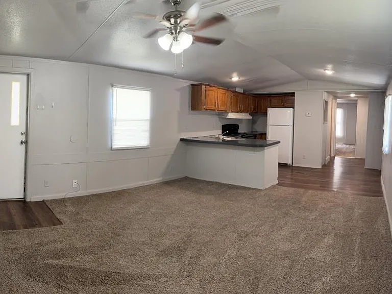 1219 W Choctaw St #16 — Photo 7
