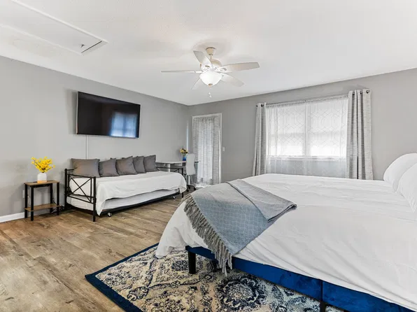 1800 Eastwood Rd APT 101, Wilmington, NC 28403