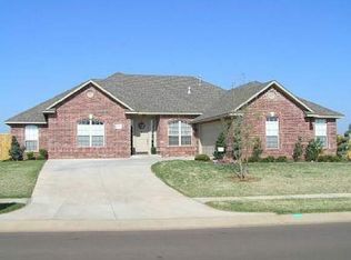 2920 Highland Rdg, Norman, OK 73069