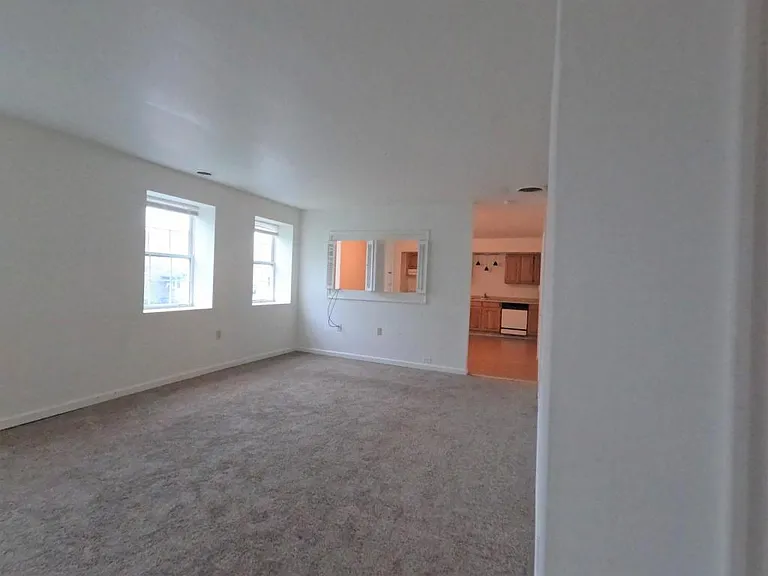 1599 N Mulberry St #6 — Photo 4
