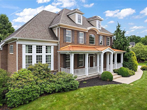 3rd image of 1035 Diane Ln