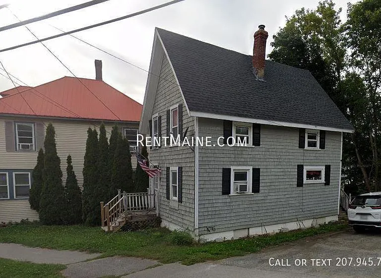 74 Stillwater Ave — Photo 2