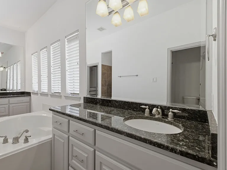 11907 Bamberg Ln — Photo 30