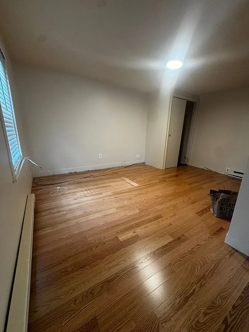 818 Parker St — Photo 3