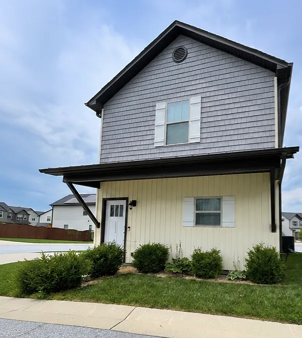 351 Cardwell Ln