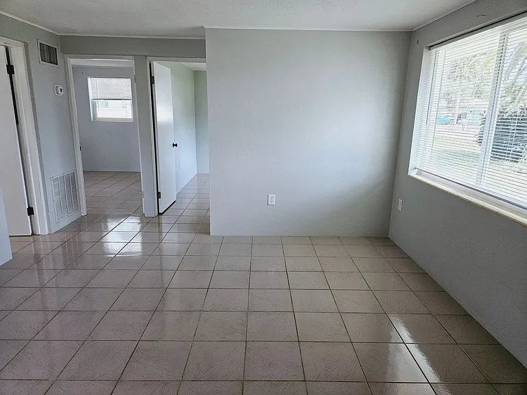 900 Nantucket Rd — Photo 8