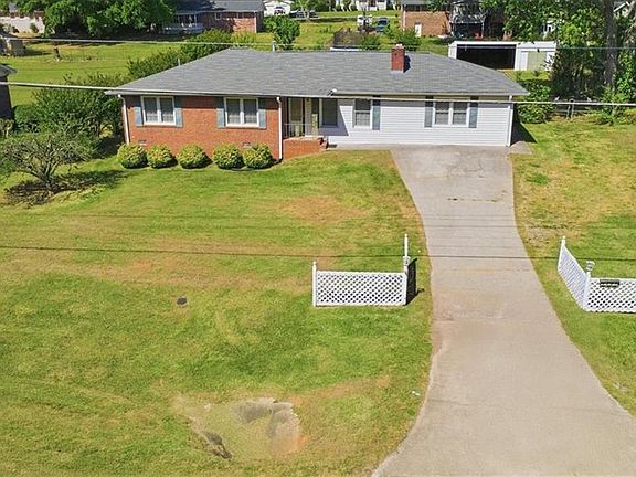 2nd image of 3293 Bright Star Rd
