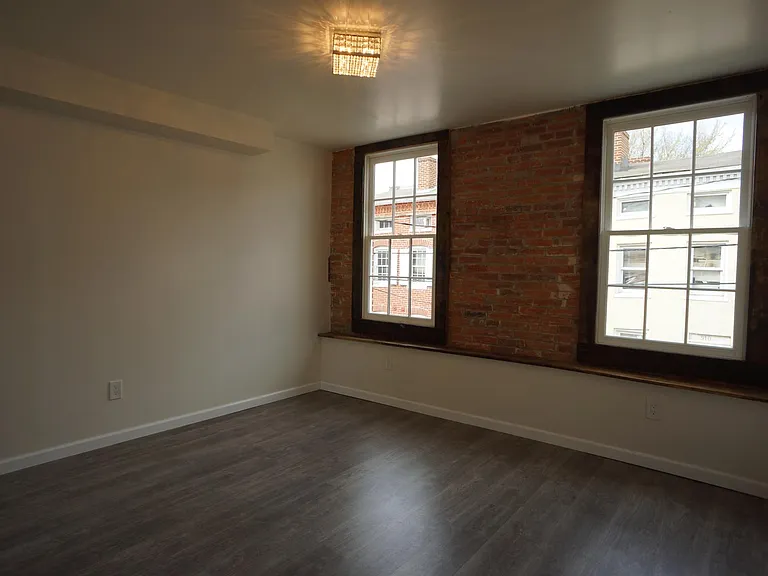 907 Lemmon St — Photo 21