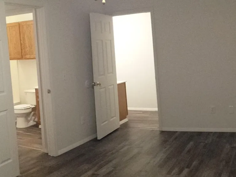 137 Rockyreef Cir — Photo 34