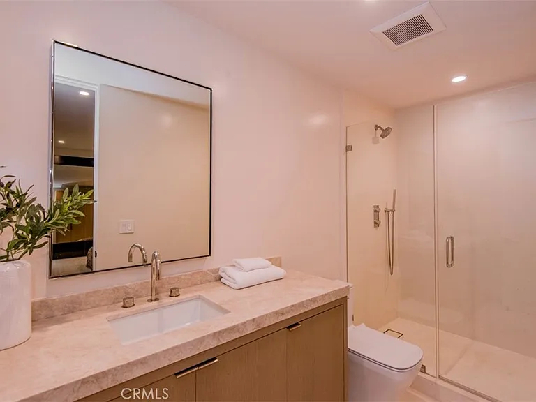 9018 Dorrington Ave — Photo 35