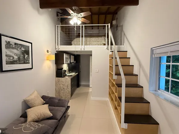 7820 Carlyle Ave, Miami Beach, FL 33141