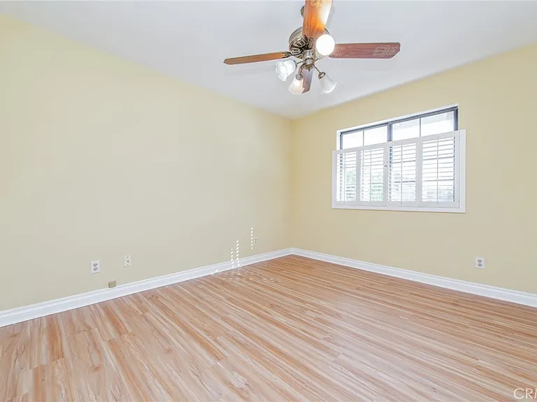 76 Fairlake #23 — Photo 23
