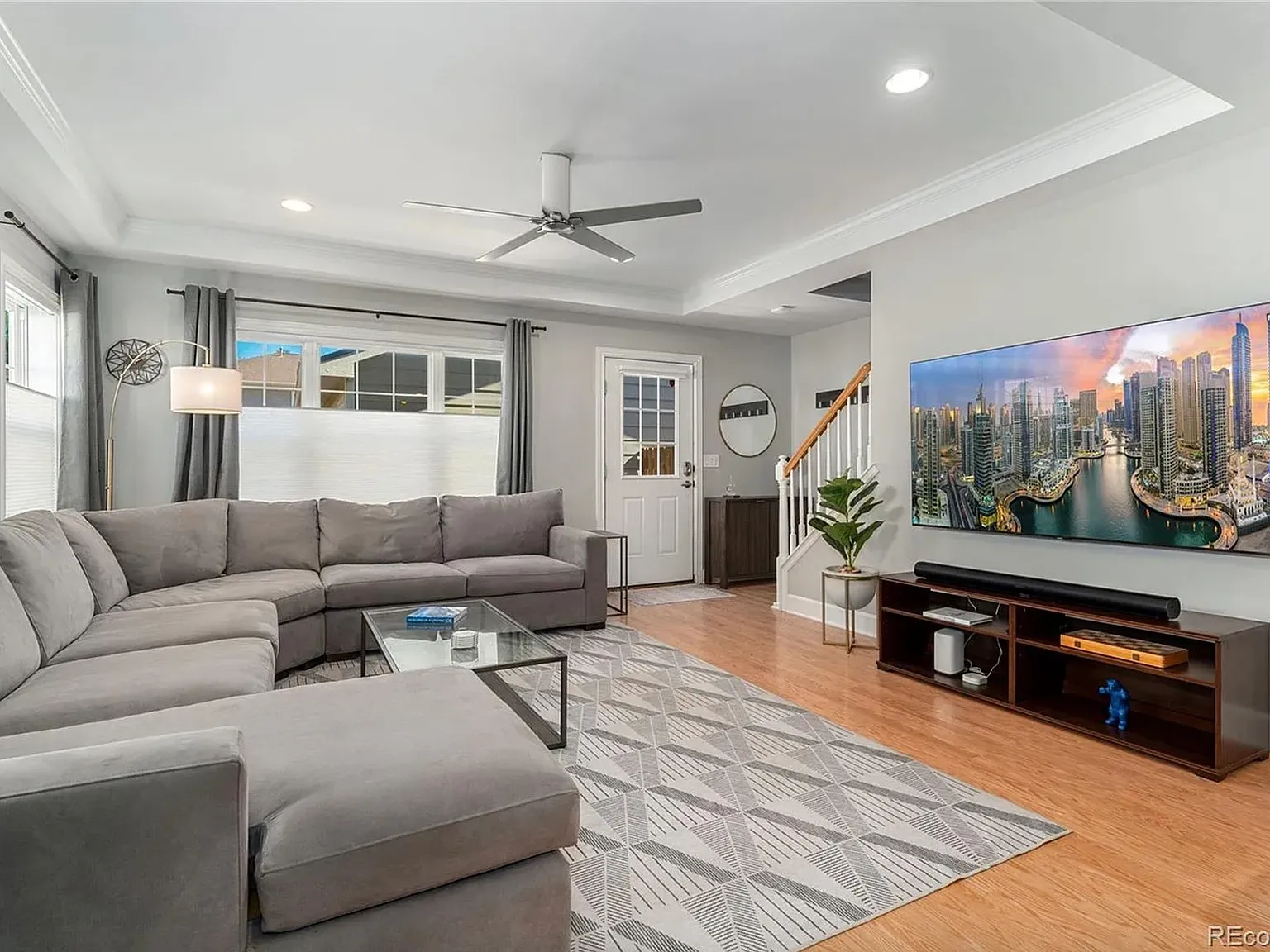 2 bed, 1864 sqft, $3,000 — Photo 3