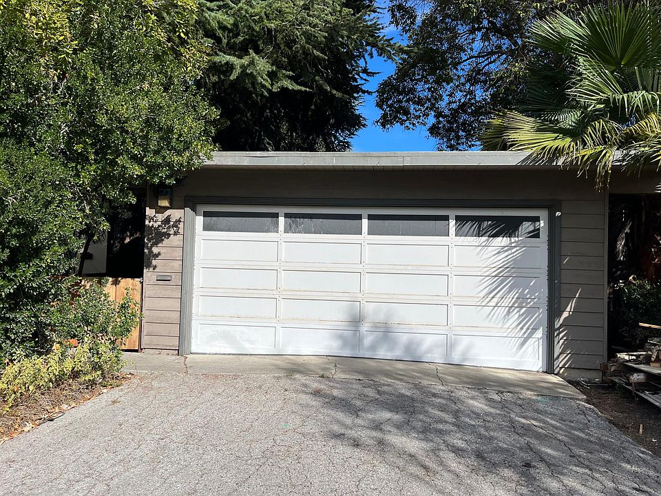 1st image of 986 Celia Way
