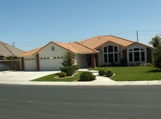 3260 Redwood Crest Ln, Bakersfield, CA 93314