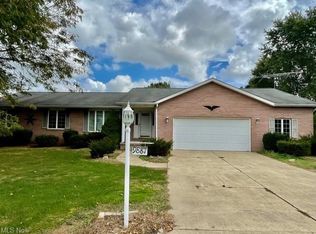 9887 Fox Knoll Dr, Orrville, OH 44667