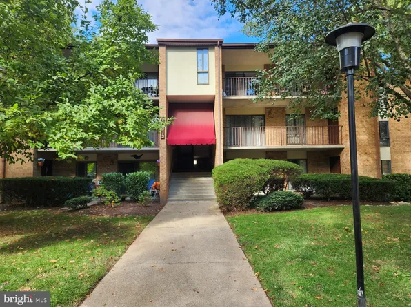13213 Dairymaid Dr APT 204, Germantown, MD 20874