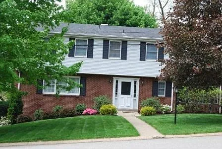833 Washington Dr photo 1
