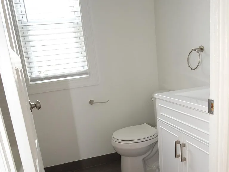 632 Faraday Pl NE — Photo 15