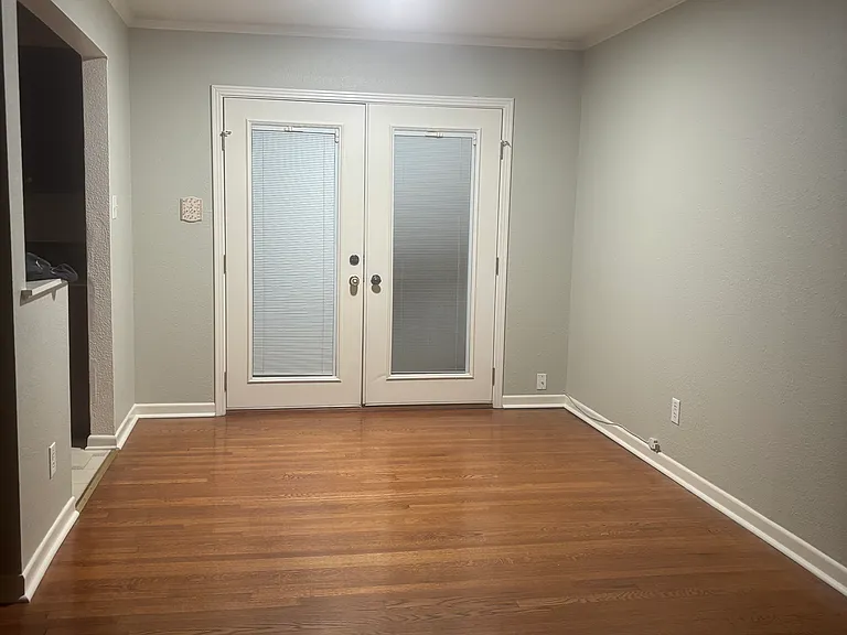 7706 Mertz Dr — Photo 5