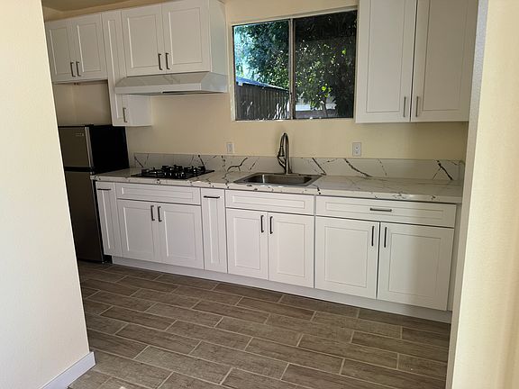 2nd image of 10760 Tonibar St #Adu