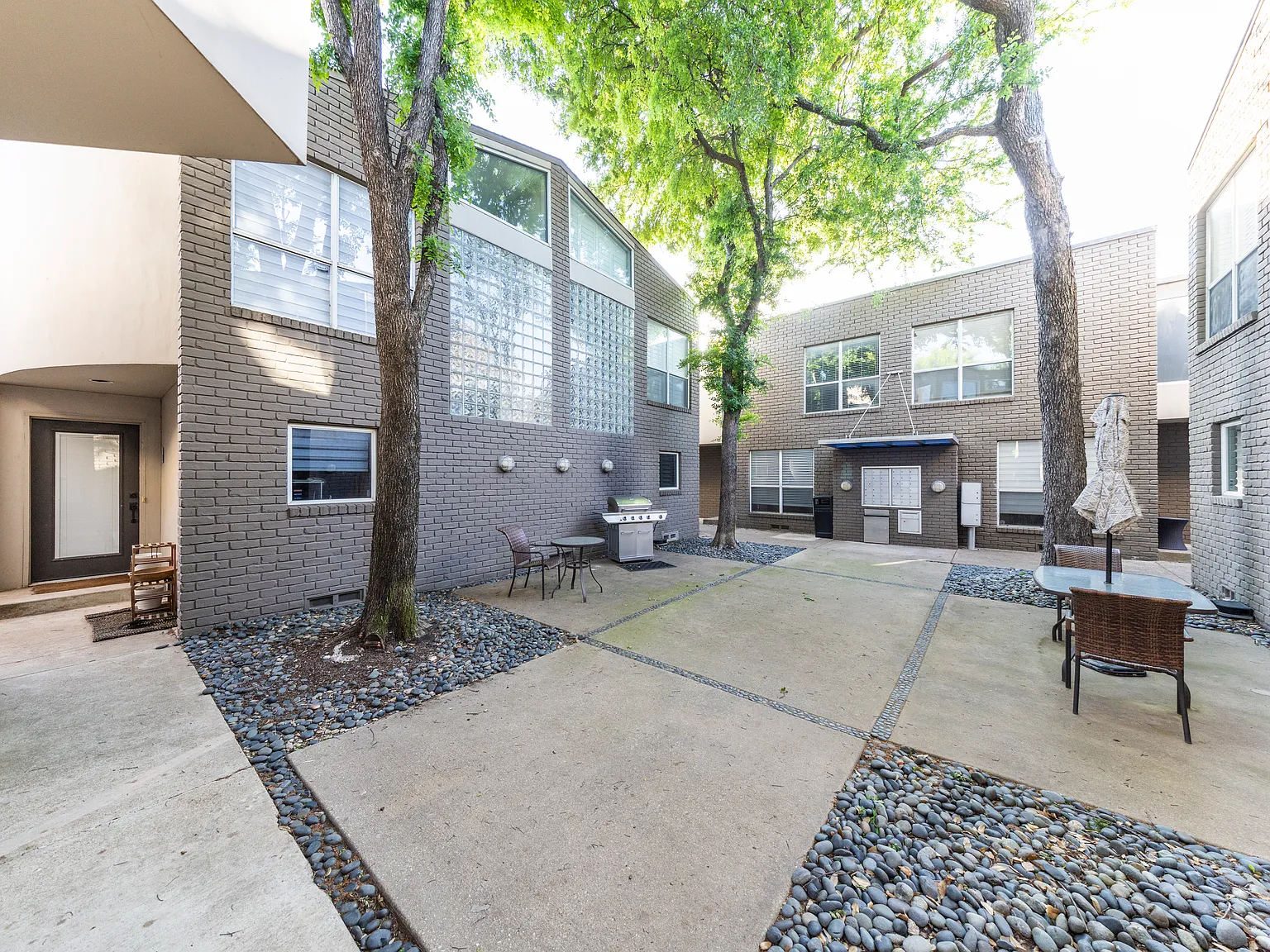 1 bed, 672 sqft, $1,500 — Photo 2
