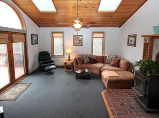 81 Seapowet Ave, Tiverton, RI 02878