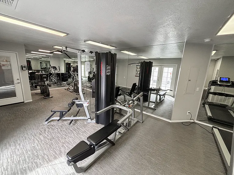 Fitness Center- Open during Office Hours 
Mon-Fri 9:00 am - 6:00 pm
Sat 10:00 am - 5:00 pm