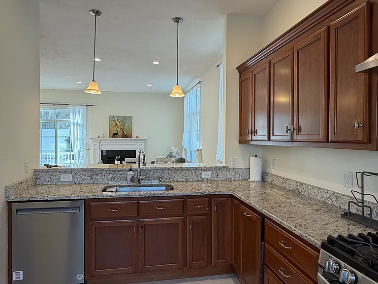 33 Boardwalk Dr #33 — Photo 8