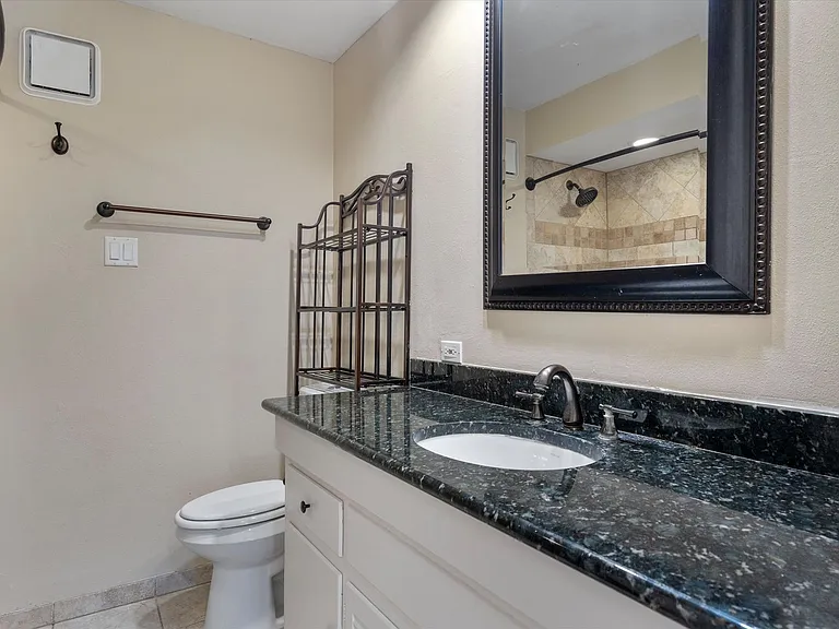 2704 San Pedro St #A-10 — Photo 12