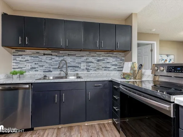 903 Wild Rose Ct #903, Anchorage, AK 99518