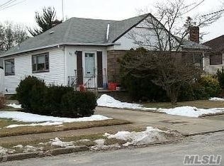 98 Countisbury Ave, Valley Stream, NY 11580