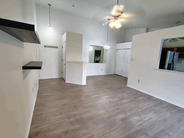 3847 Shadywood Dr #3B — Photo 4