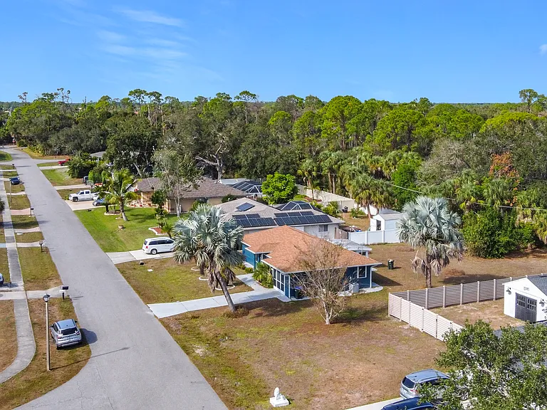 4428 Aladdin Ave — Photo 35